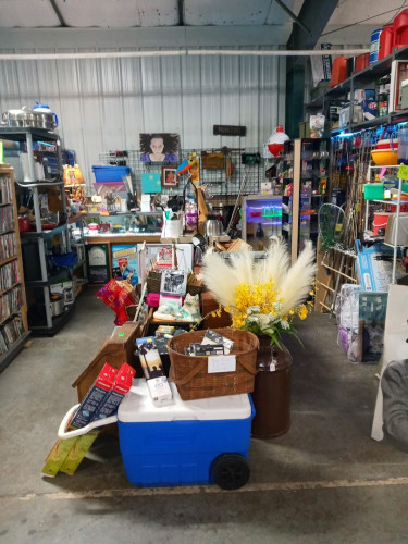 Four Seasons Flea & Farm Market - Youngstown, Ohio 44505