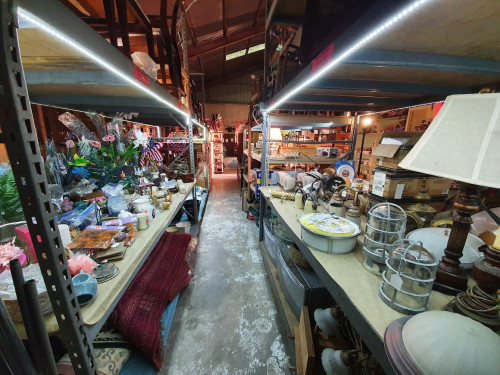 Pinhook Flea Market - Lafayette, Louisiana 70508