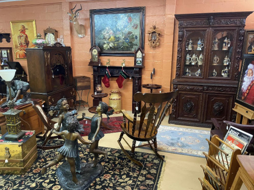 LoST Relics•Fine Antiques and Gifts - Madison, Florida 32340