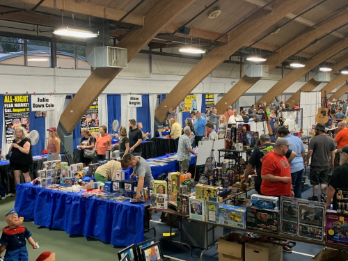 Wheaton Antique Flea Market - Wheaton, Illinois 60187