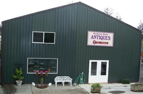 Parkway Drive Antiques - Crescent City, California 95531