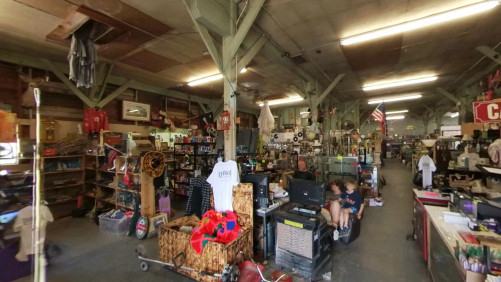 Family & Friends Flea Market - Lake Charles, Louisiana 70615
