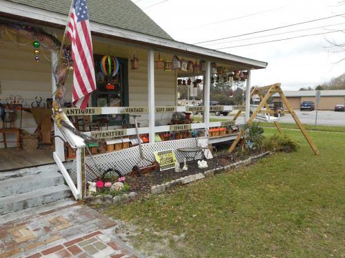 Blackwater Trail Antiques and More - Milton, Florida 32570
