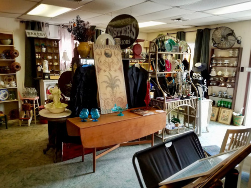 River Road Flea Market - Jefferson, Louisiana 70121