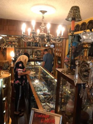 Silver Horse Antiques - Las-Vegas, Nevada 89104