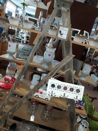Gypsy Blue Antiques & More - Oakdale, Louisiana 71463