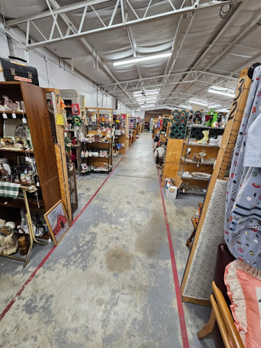 Bison Acres Marketplace - Buffalo, Missouri 65622