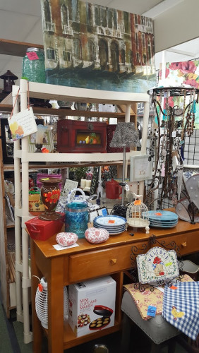 Hidden Treasures & Collectables Flea Market - Forrest City, Arkansas  72335