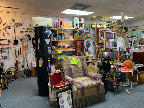 Merced Antique Mall - Merced, California 95340