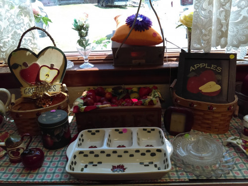 Carducci's 2nd Hand Shop - Bloomingdale, Ohio 43910