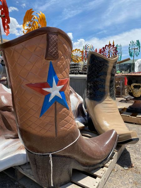 The Whoopee Bowl Antique Mall - Canutillo, Texas 79835