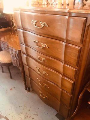 Avondale Antiques - Birmingham, Alabama 35222