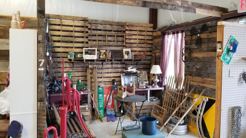 Rustic Rooster Flea Market - Prairie Grove, Arkansas  72753