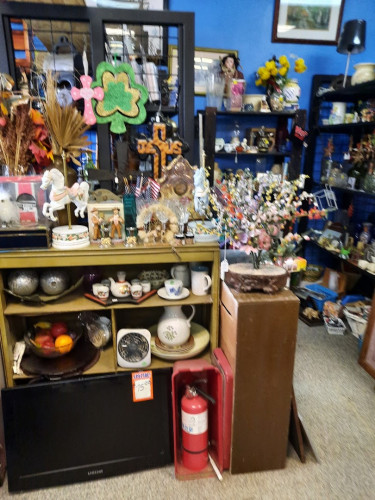 Madonna's Resale and Flea Market - Livingston, Texas 77351