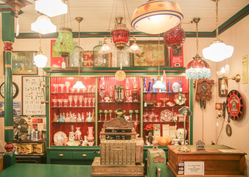 Sutter Creek Antiques - Sutter Creek, California 95685