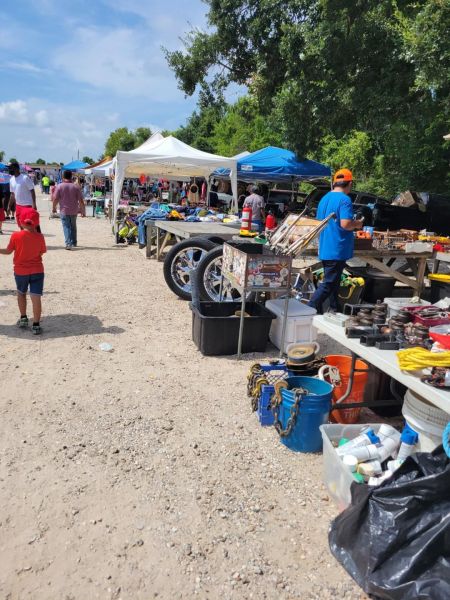 Cole’s Antique Village & Flea Market - Pearland, Texas 77581