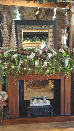 Peddler's Junction Flea Market & Decor - Crane, Missouri 65633