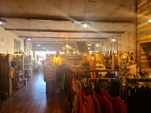 Black Crow Trading Co. - Oswego, Kansas 67356