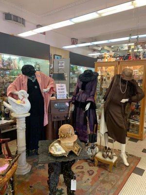 Alamo Antique Mall - San Antonio, Texas 78205