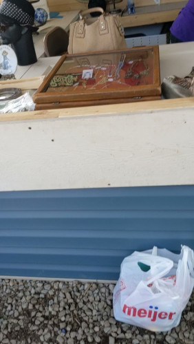 Greenlawn Grove Flea Market - Romulus, Michigan 48174