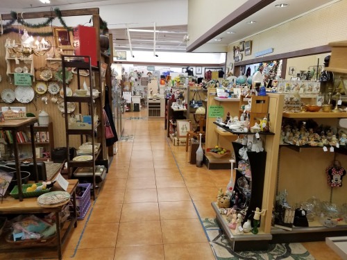 Mid-Cities Antique Mall - Hurst, Texas 76053