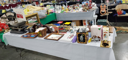 Grayslake Antique Flea Market - Grayslake, Illinois 60030