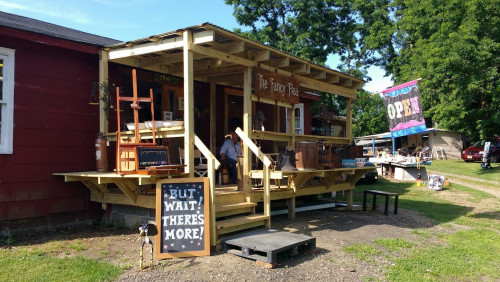 The Fancy Flea - Cream Ridge, New Jersey 08514