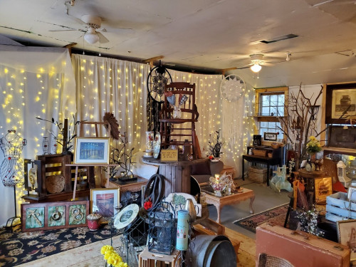 New Egypt Flea Market Village - Cream Ridge, New Jersey 08514