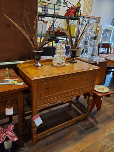 Mystique Moon Antiques & Artisans - Butler, Pennsylvania 16001