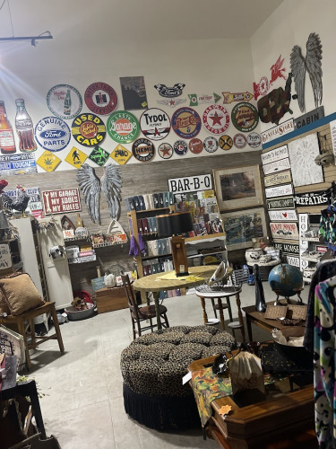 Flippin Vintage Boutiques & Thrift - Sergeant Bluff, Iowa 51054