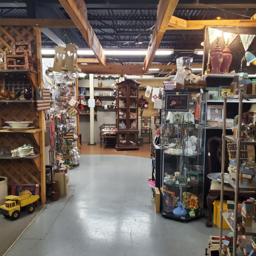 Camp Flea Antique Mall - Ozark, Missouri 65721