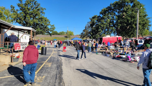 Wentzville Flea Market - Wentzville, Missouri 63385