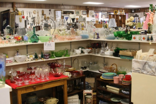 Mother Tucker's Antiques and Collectibles - Ephrata, Pennsylvania 17522