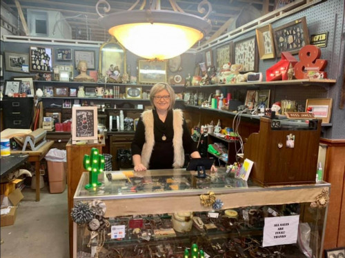 Old Farm Vintage Antiques - Tulia, Texas 79088