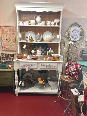 Our Little Corner Antiques And Collectibles - tyler, Texas 75703