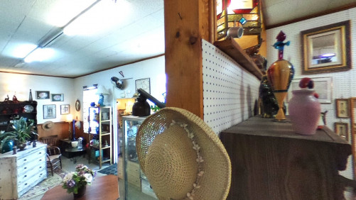 Heritage Antiques Mall - Crystal River, Florida 34428