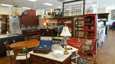 Amy's Antique & Flea Mall Inc - Montgomery, Alabama 36117