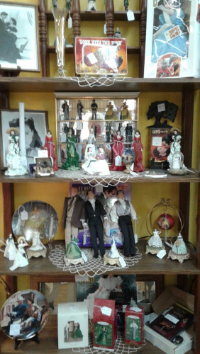 Riverbend Too Antique Mall - New Boston, Texas 75570