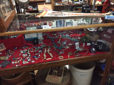 Picket Fence Antiques - Sacramento, California 95819