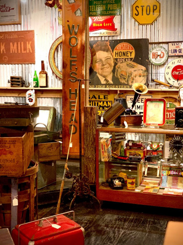 Bootleg Antiques - Columbia, Pennsylvania 17512