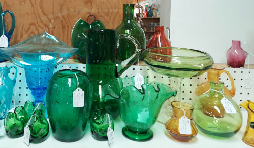 Pine Hills Antique Mall - Reinholds, Pennsylvania 17569