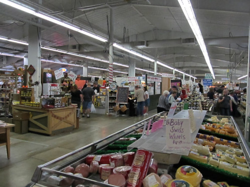 Hartville Marketplace and Flea Market - Hartville, Ohio 44632