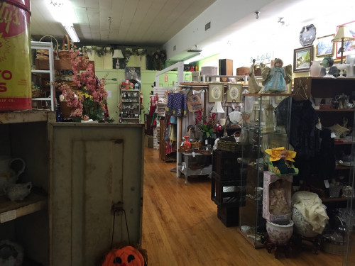 Miss Ruby's Antique & Collectibles - Plant City, Florida 33563