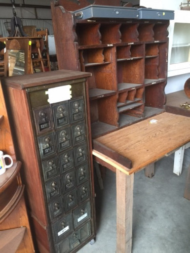 J Streets Antiques - Orange Beach, Alabama  36561