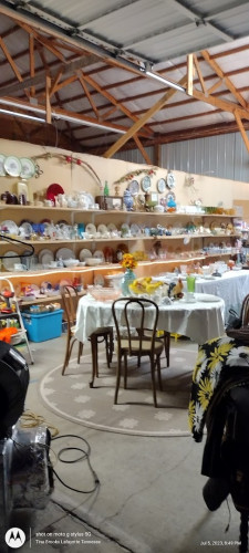 Frito flea market and yard sale community center - Westmoreland, Tennessee 37186