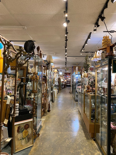 Chernysh Antiques, Fine Arts and Consignment - Naples, Florida 34102