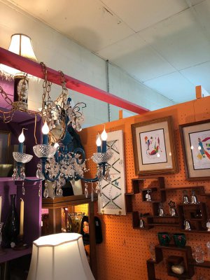 CHICK N TREE Antiques - Abilene, Texas 79605