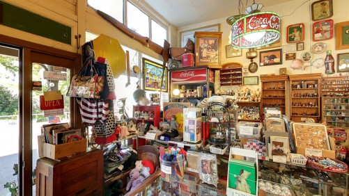 Old Hotel Antiques - Sutter Creek, California 95685