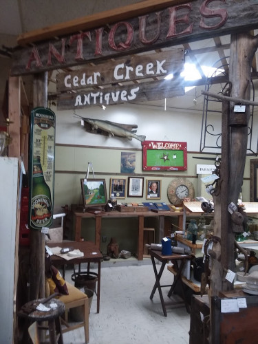 Treasure Trove Vintage Flea Market (26,000 Sq Ft) - Texarkana, Texas 75501