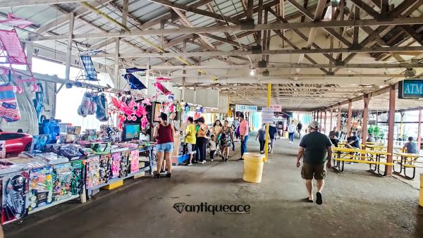 Poteet Fleamarket - San-Antonio, Texas 78224